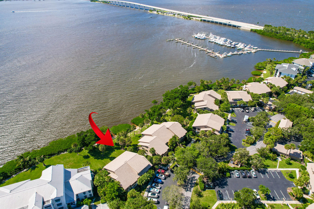 218 Ne Edgewater Drive - Photo 4