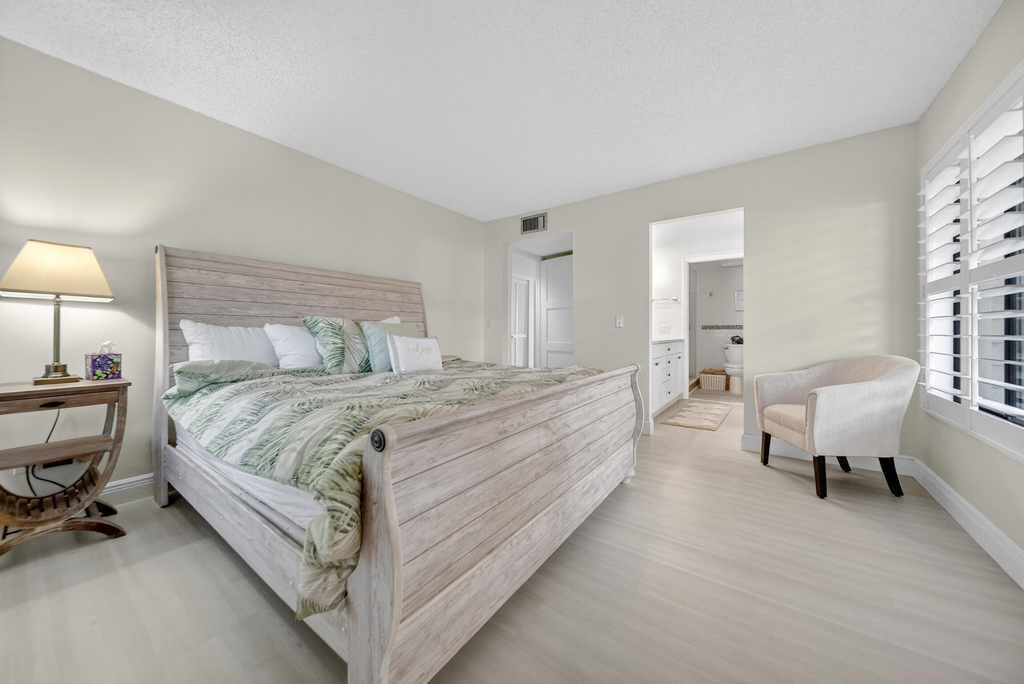 218 Ne Edgewater Drive - Photo 30