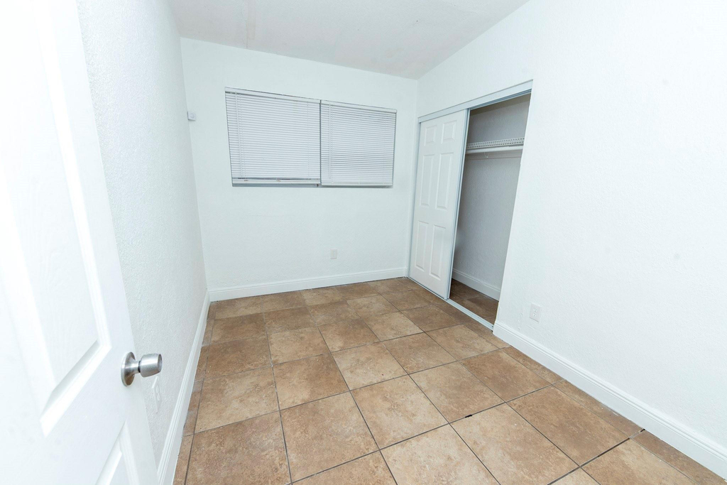 205 Nw 33rd Avenue - Photo 9
