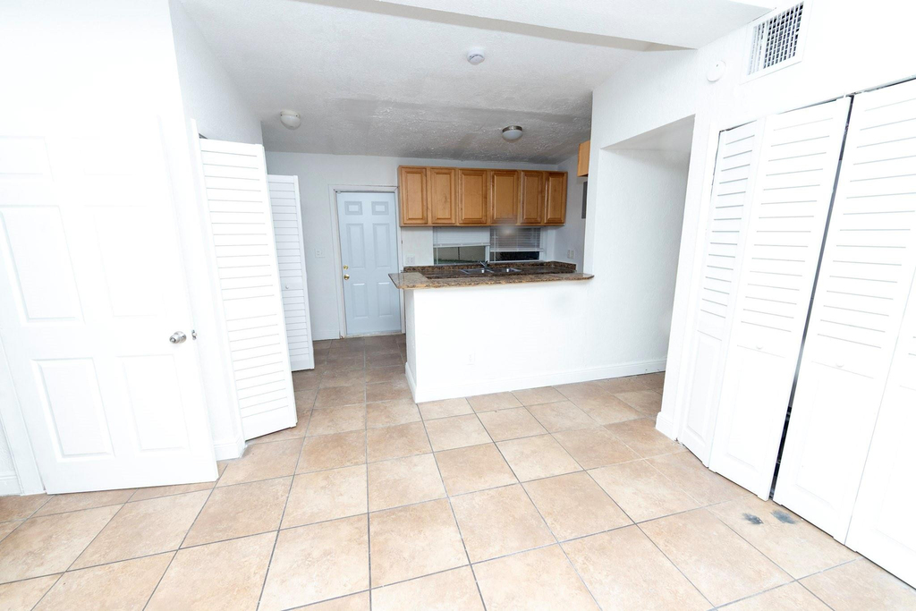 205 Nw 33rd Avenue - Photo 14