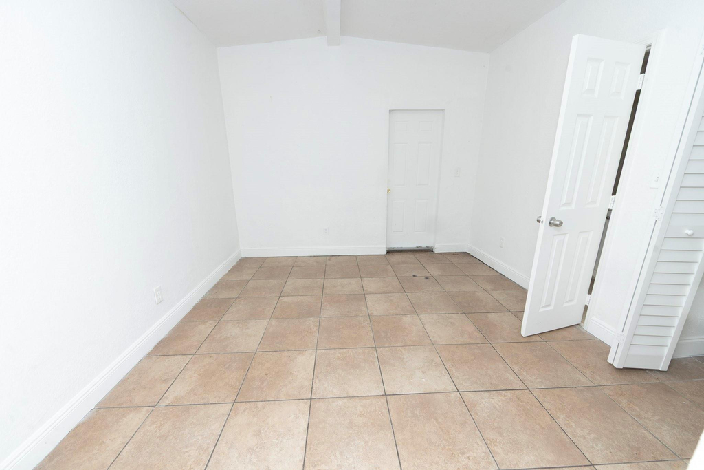 205 Nw 33rd Avenue - Photo 15