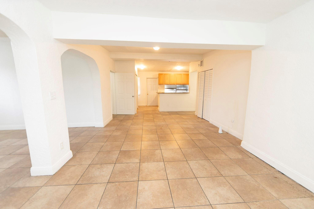 205 Nw 33rd Avenue - Photo 7