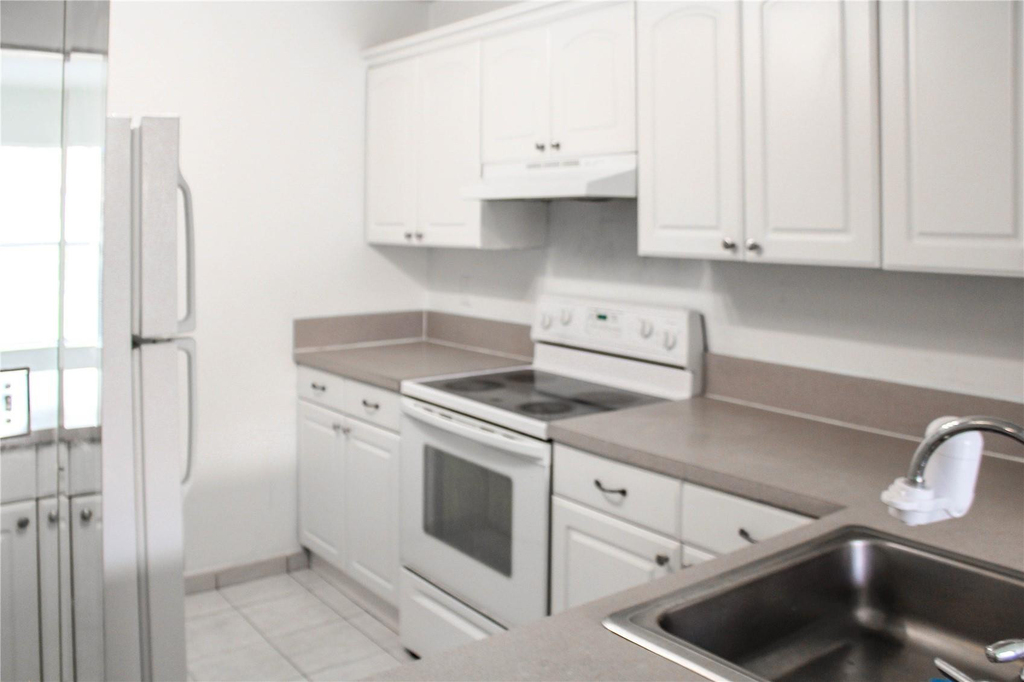 6705 W 26th Drive - Photo 3