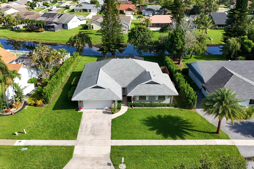 13471 Barberry Drive - Photo 3