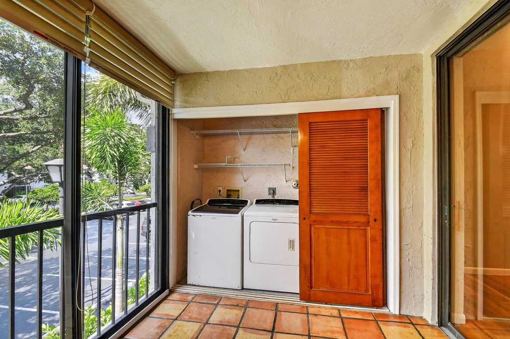 5451 Verona Drive - Photo 9