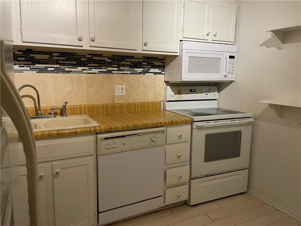 3660 Inverrary Drive - Photo 11