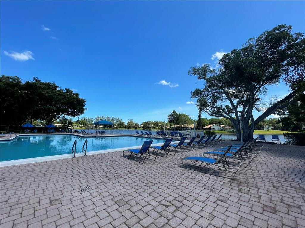 3660 Inverrary Drive - Photo 29