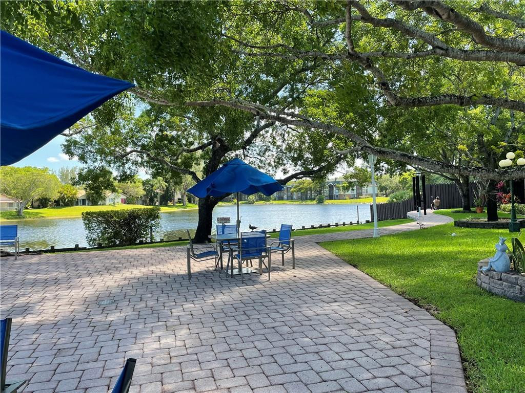 3660 Inverrary Drive - Photo 23
