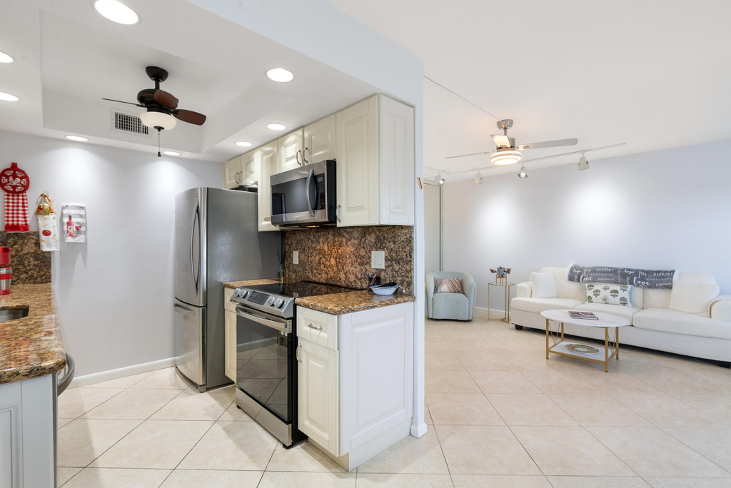 4060 Cornwall C - Photo 9