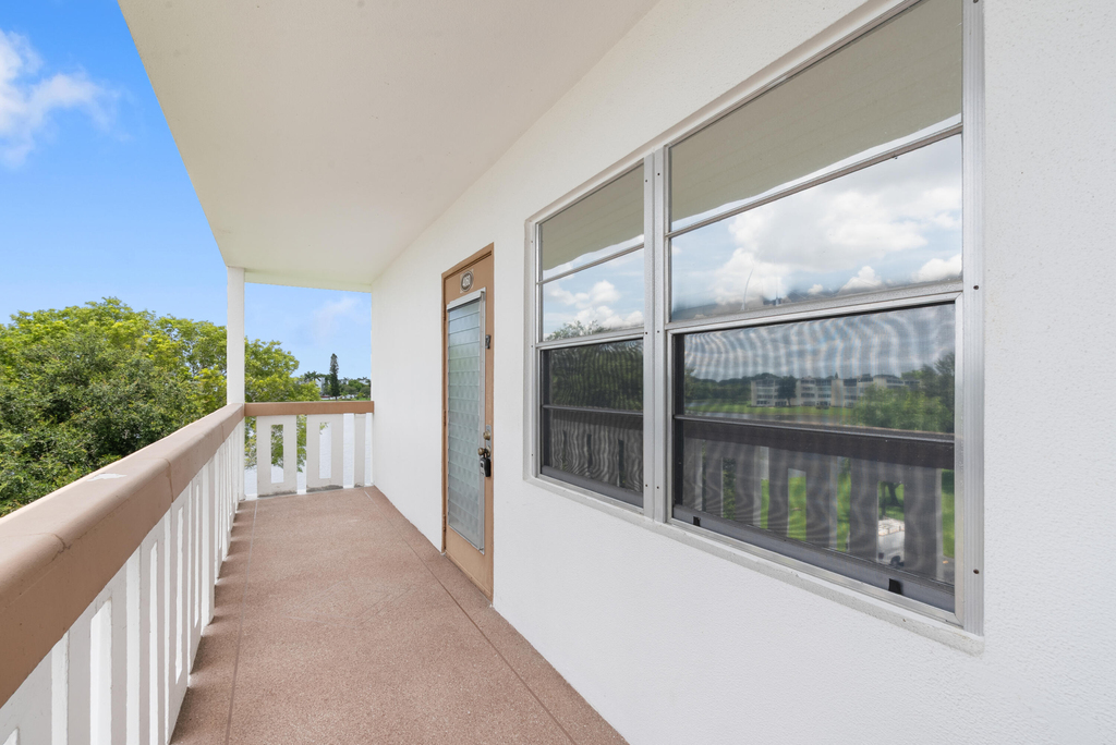 4060 Cornwall C - Photo 1