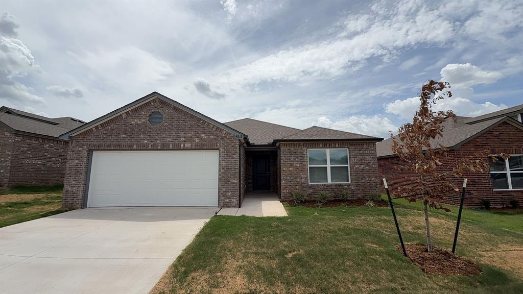 4013 Becky Lane - Photo 0