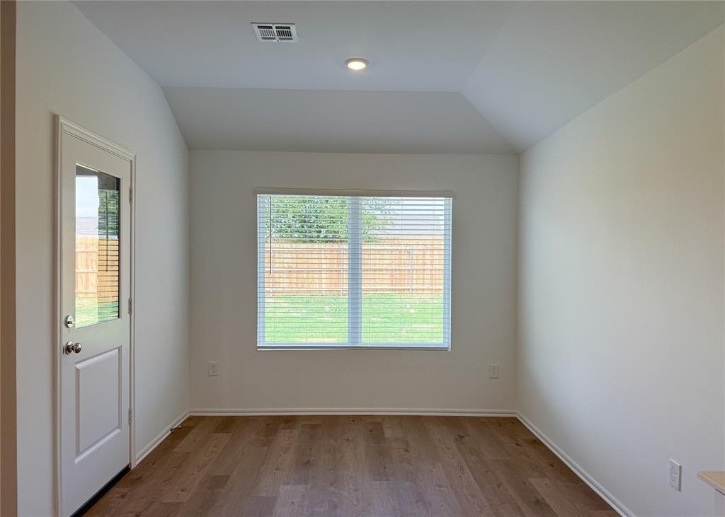 16309 Harvester Drive - Photo 8