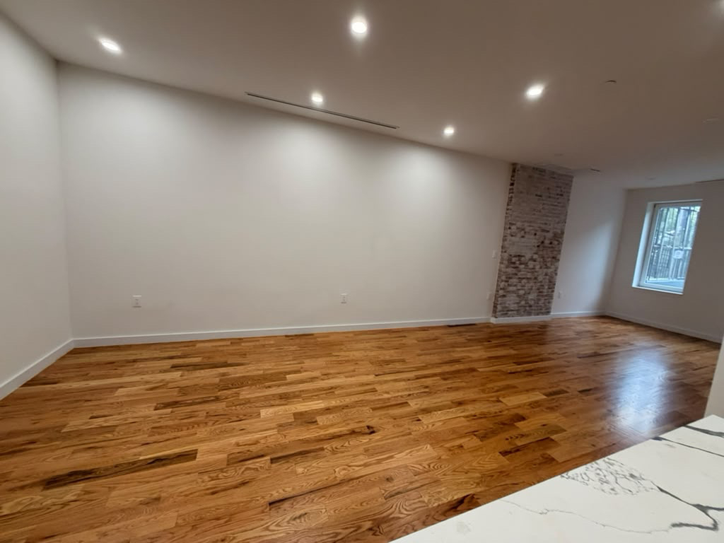 384 Chauncey Street - Photo 5