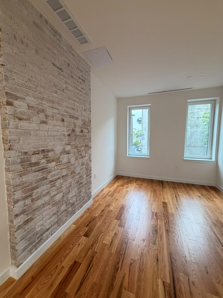 384 Chauncey Street - Photo 3