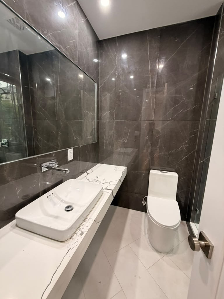384 Chauncey Street - Photo 9