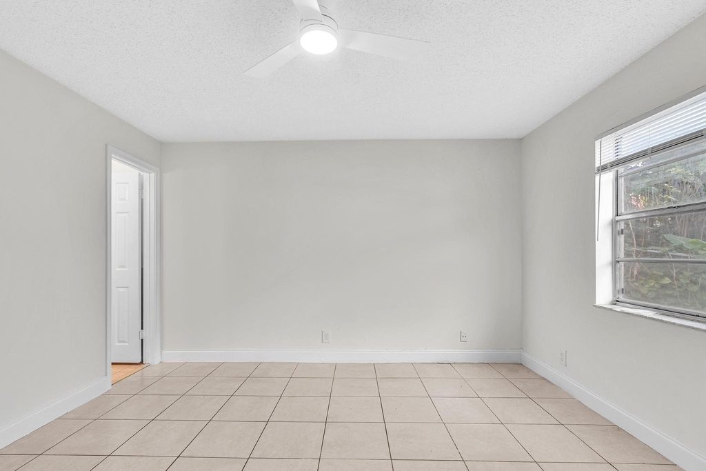 2510 Riverside Drive - Photo 34
