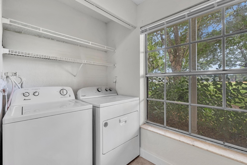 2510 Riverside Drive - Photo 5
