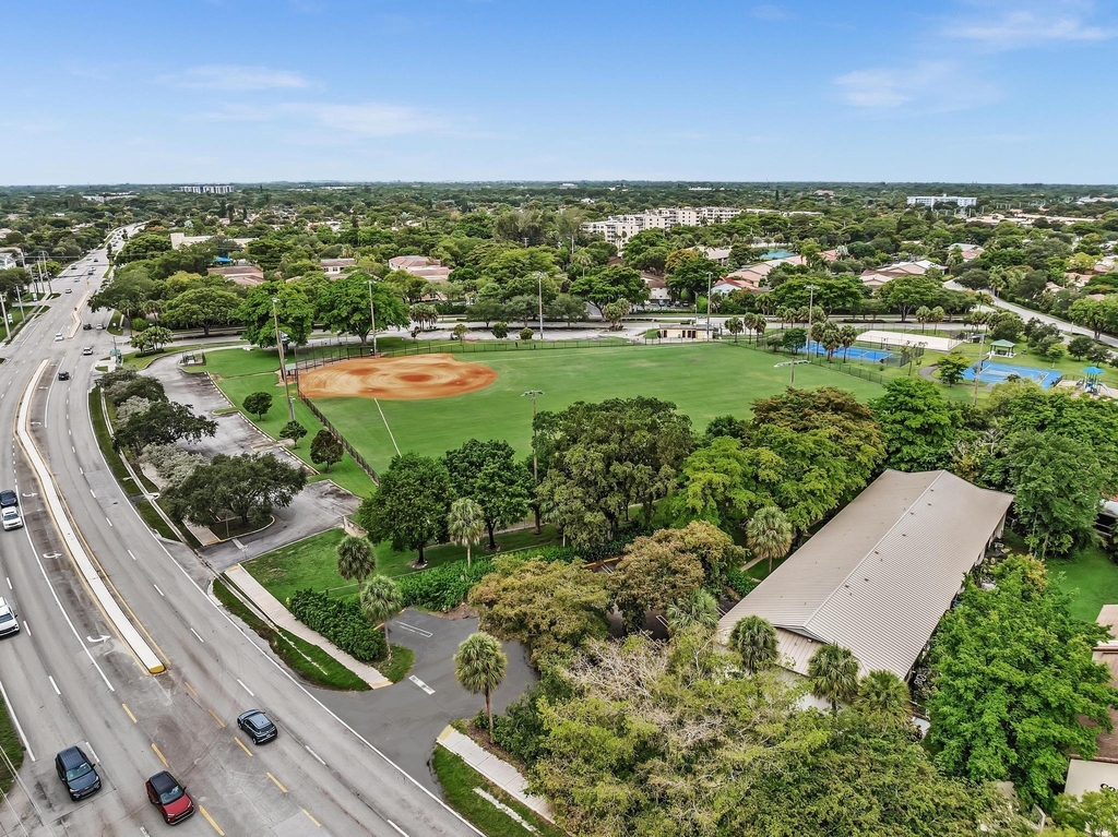 2510 Riverside Drive - Photo 44