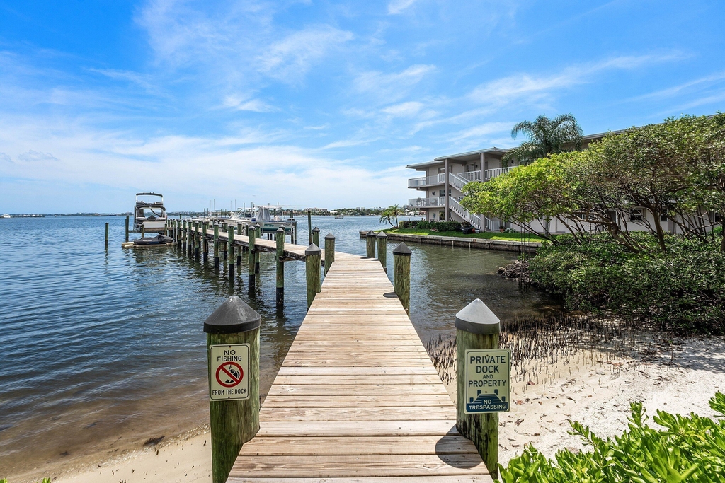309 E Ocean Avenue - Photo 42