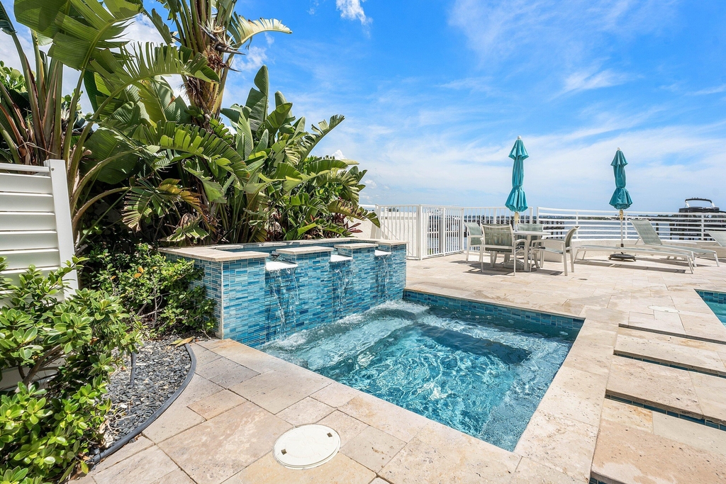 309 E Ocean Avenue - Photo 47