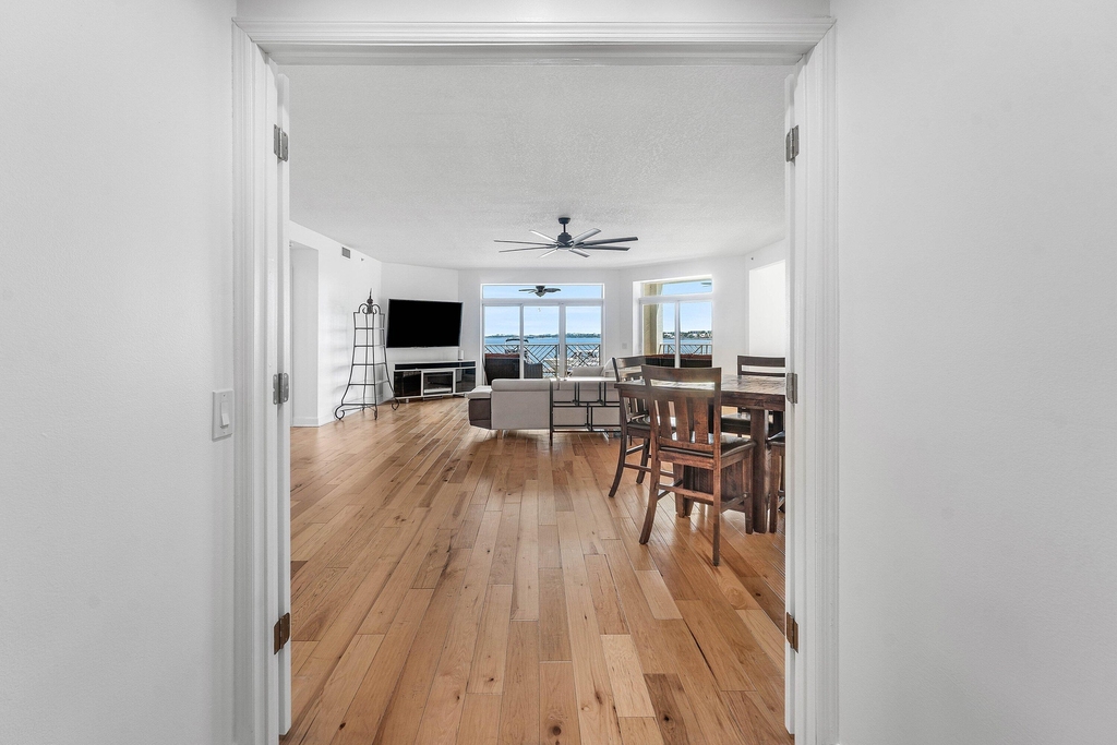 309 E Ocean Avenue - Photo 29