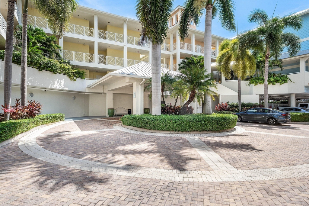 309 E Ocean Avenue - Photo 39