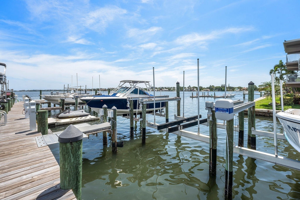 309 E Ocean Avenue - Photo 43