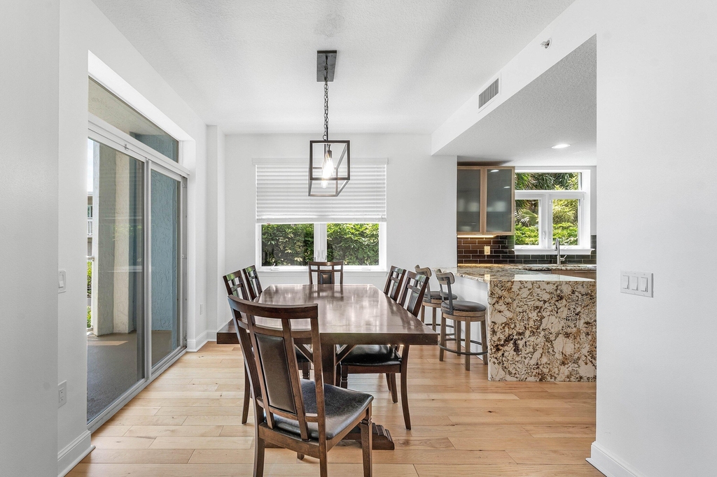 309 E Ocean Avenue - Photo 9