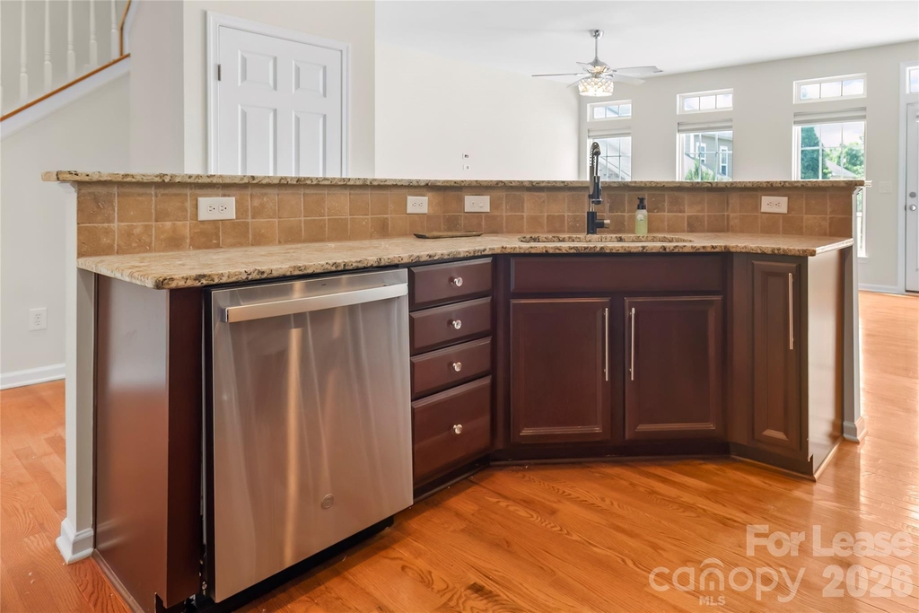 417 Armour Street - Photo 12