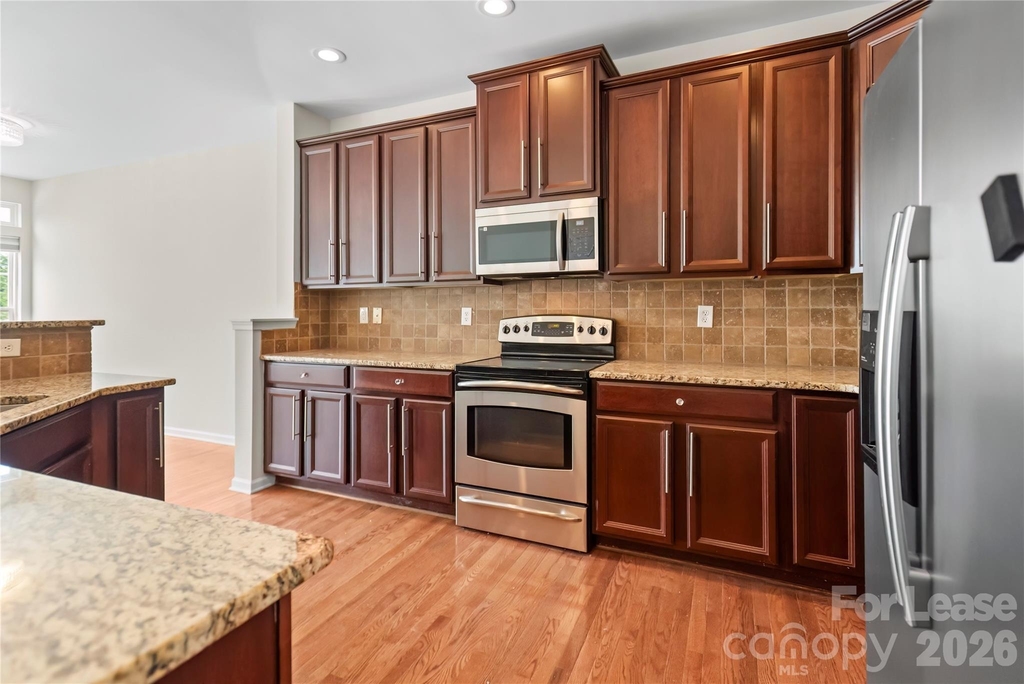 417 Armour Street - Photo 11