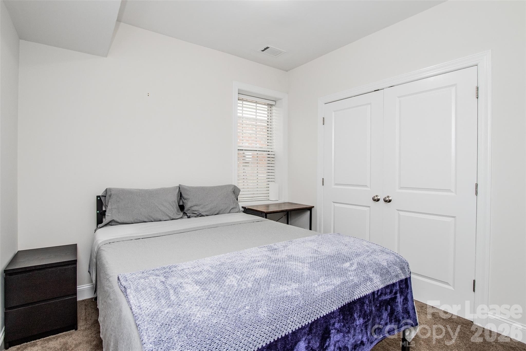 315 Woodvale Place - Photo 23