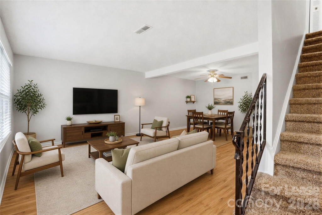 8846 Hunter Ridge Drive - Photo 2