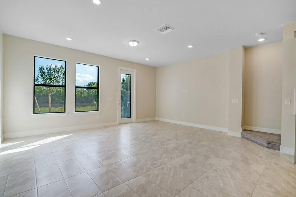 8656 Escue Street - Photo 6