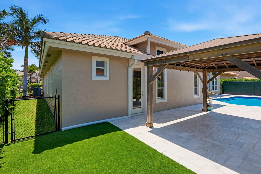 21653 Marigot Drive - Photo 13
