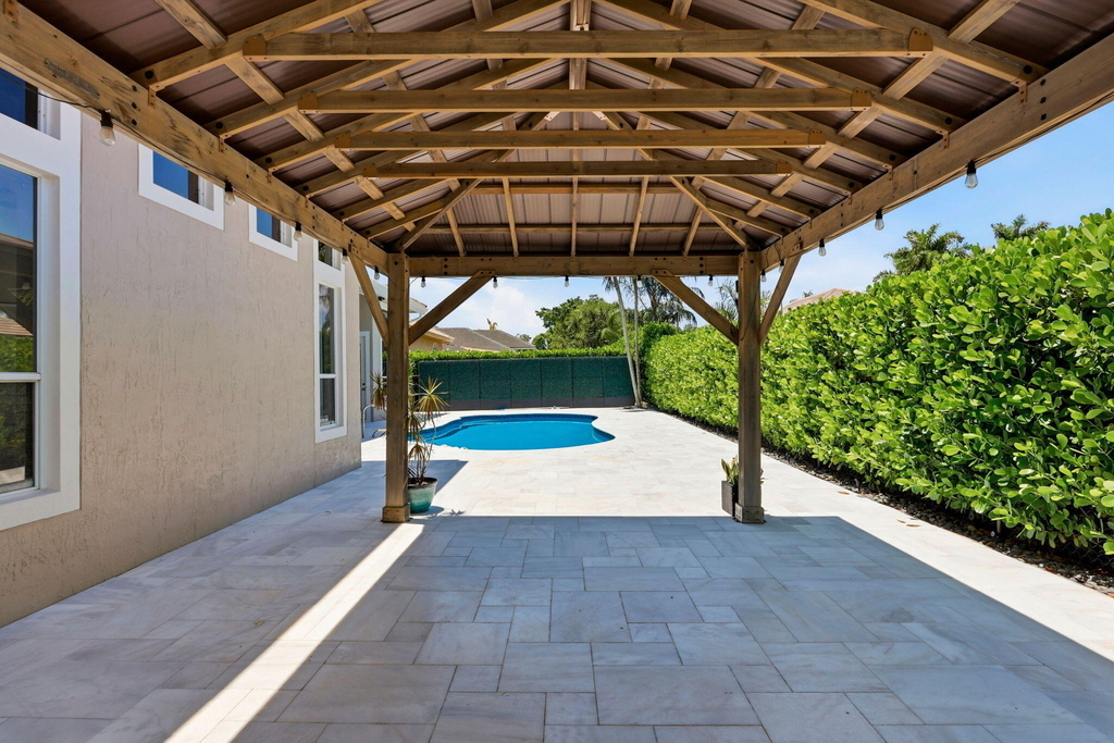 21653 Marigot Drive - Photo 12