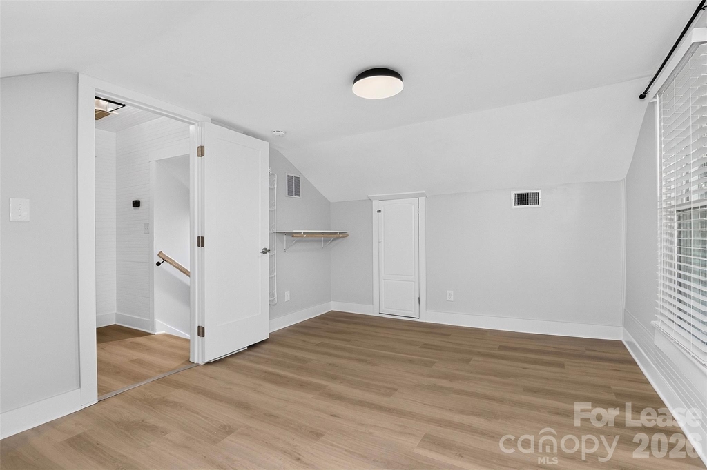 204 E Mcneely Avenue - Photo 27