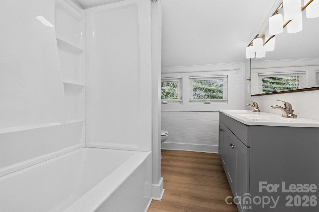 204 E Mcneely Avenue - Photo 23