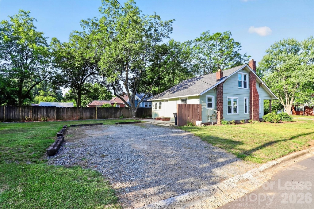 204 E Mcneely Avenue - Photo 28