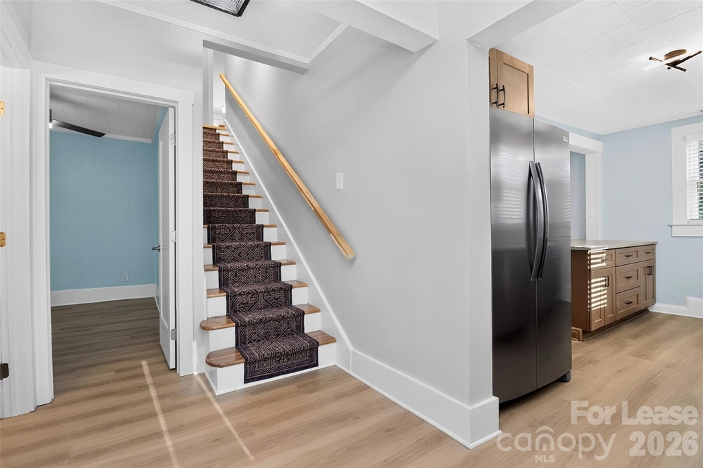 204 E Mcneely Avenue - Photo 20