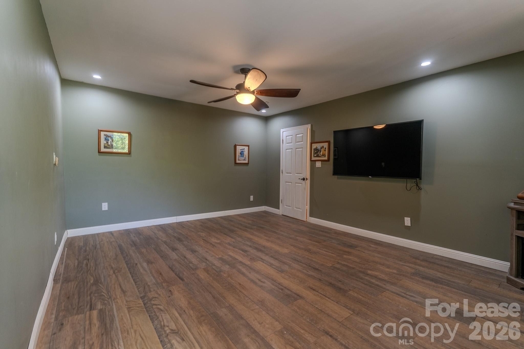256 Greenbay Road - Photo 18