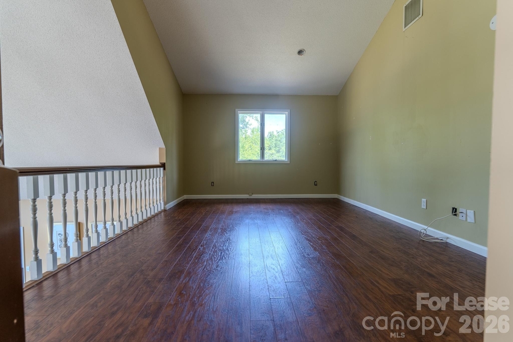 256 Greenbay Road - Photo 23