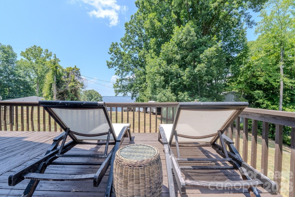 256 Greenbay Road - Photo 40