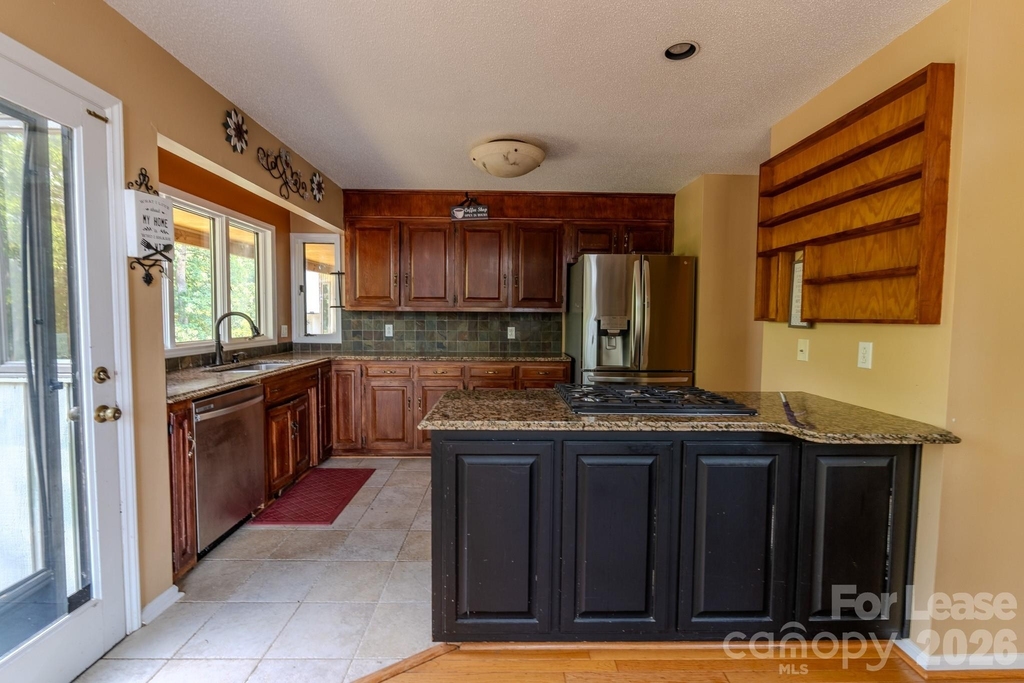 256 Greenbay Road - Photo 11