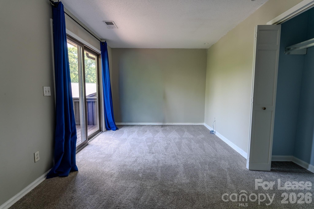 256 Greenbay Road - Photo 28