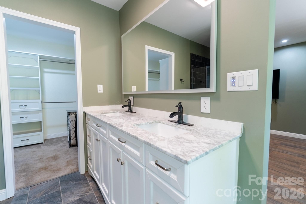 256 Greenbay Road - Photo 35
