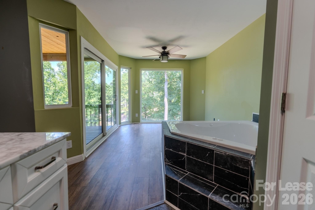 256 Greenbay Road - Photo 17