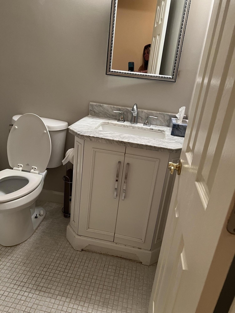 203 Suffolk - Photo 10