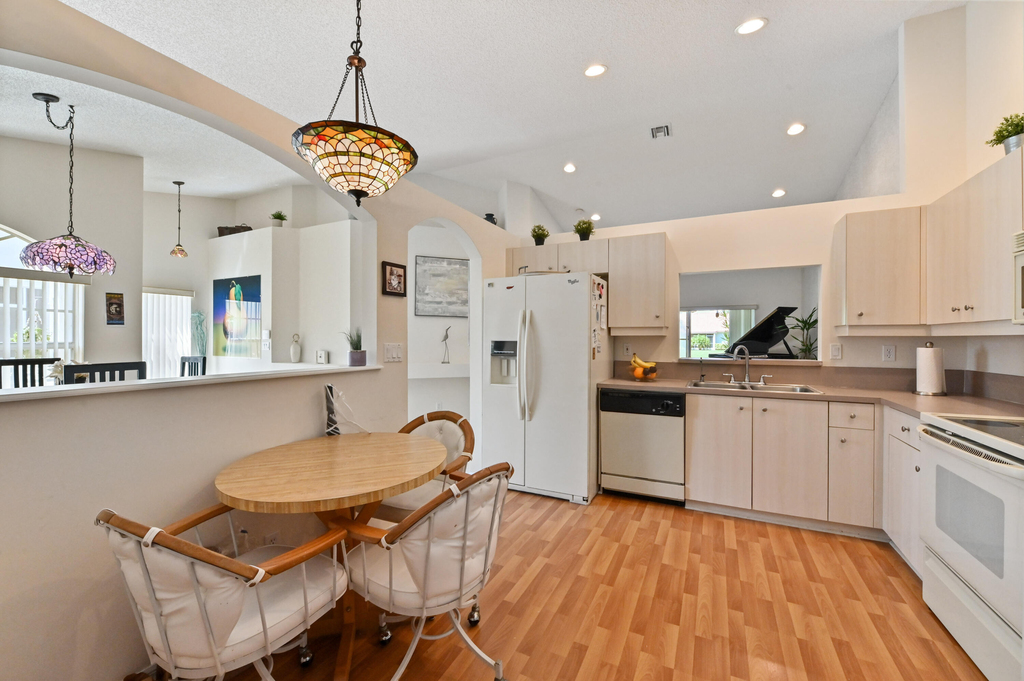 6077 Lake Hibiscus Drive - Photo 7