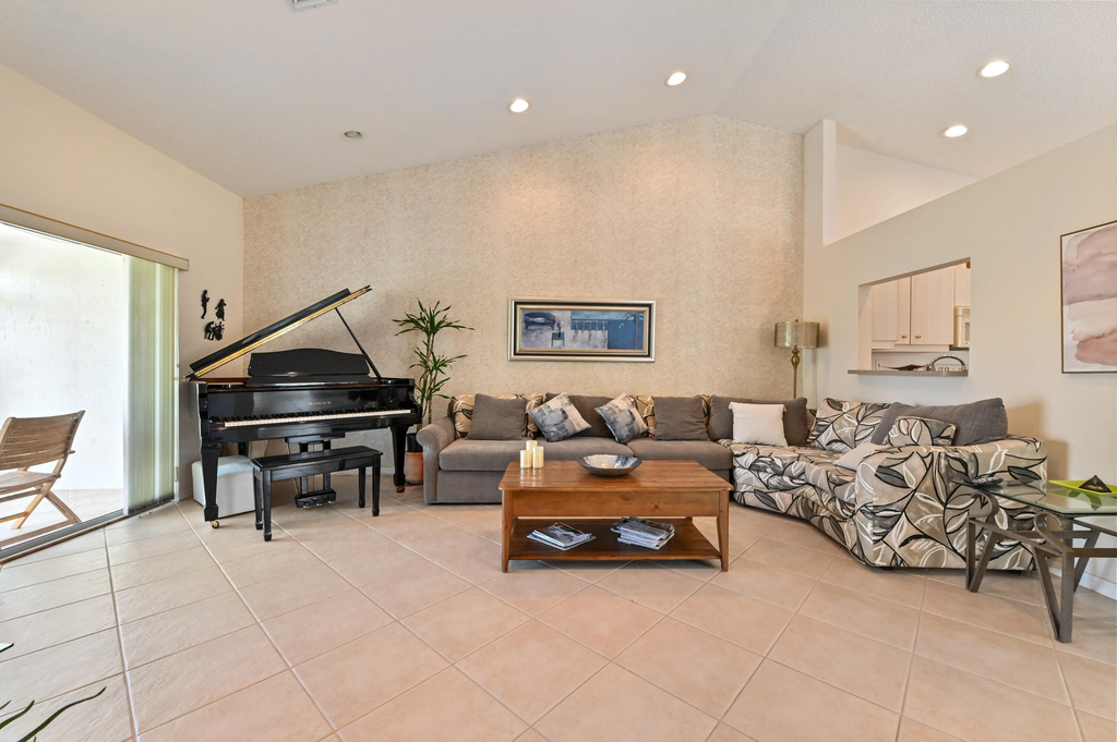 6077 Lake Hibiscus Drive - Photo 15