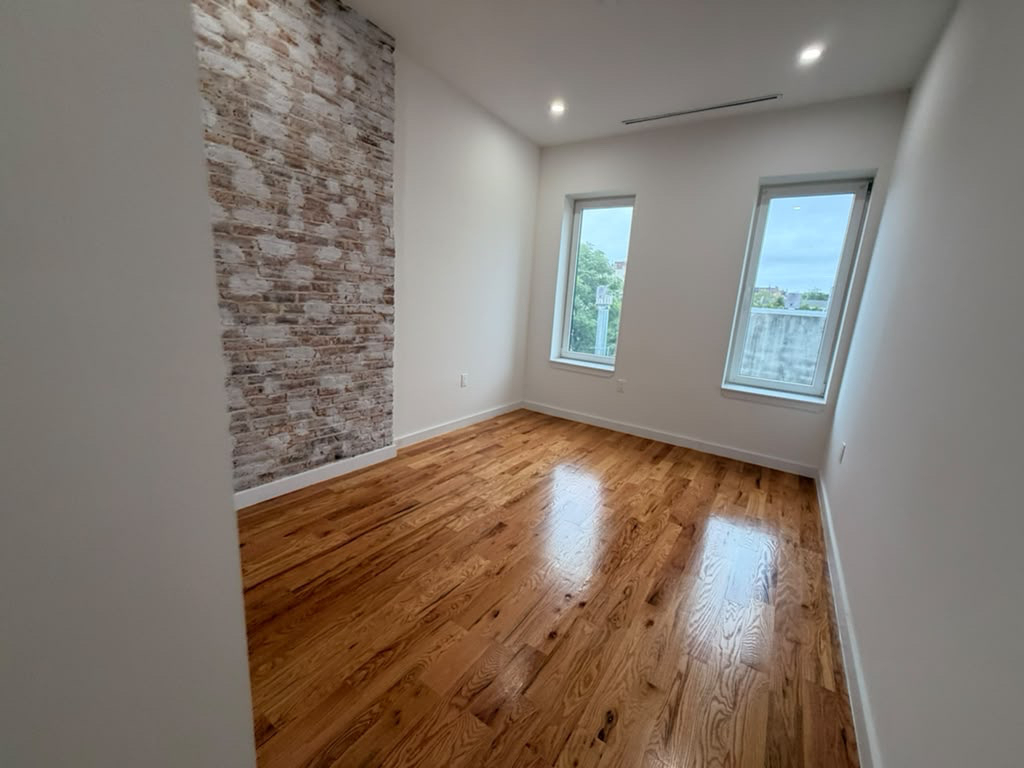 384 Chauncey Street - Photo 5